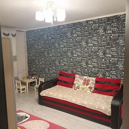 Private Room Near 3 Min Metrou Crangasi, 40 M2 บูคาเรสต์ ภายนอก รูปภาพ